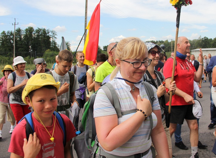 "Siedemnastki" w Lewiczynie. Pielgrzymkowy ślub