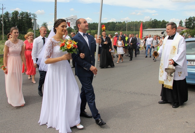 "Siedemnastki" w Lewiczynie. Pielgrzymkowy ślub