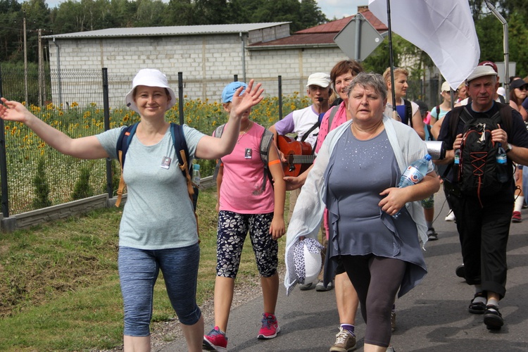 "Siedemnastki" w Lewiczynie. Pielgrzymkowy ślub