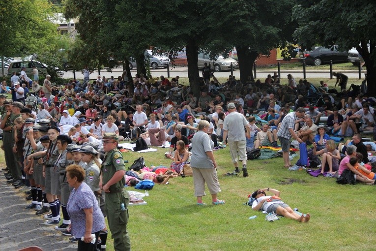 "Siedemnastki" w Lewiczynie. Pielgrzymkowy ślub