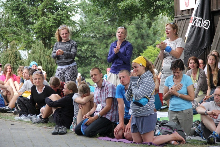 "Siedemnastki" w Lewiczynie. Pielgrzymkowy ślub