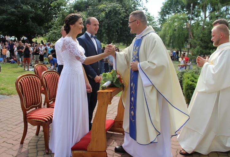 "Siedemnastki" w Lewiczynie. Pielgrzymkowy ślub