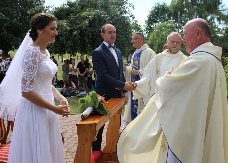 "Siedemnastki" w Lewiczynie. Pielgrzymkowy ślub