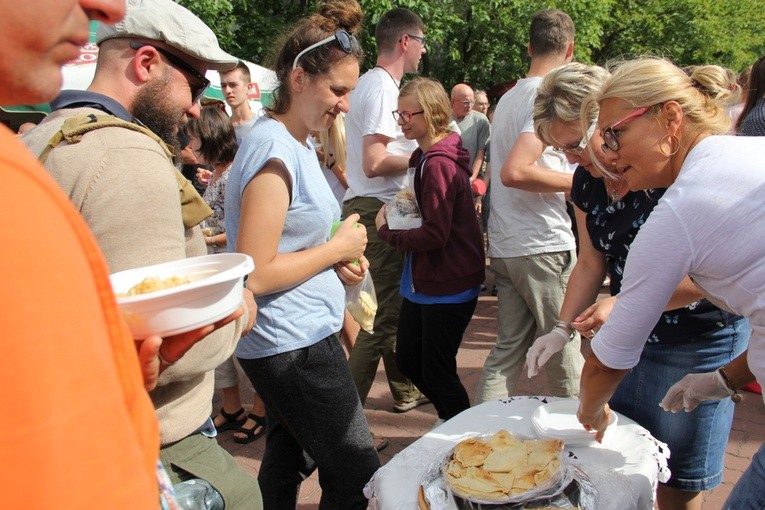 "Siedemnastki" w Lewiczynie. Pielgrzymkowy ślub