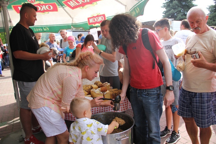 "Siedemnastki" w Lewiczynie. Pielgrzymkowy ślub