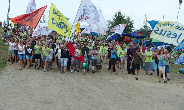 – Ci od Jezusa są jacyś inni, pozytywnie zakręceni, dobrzy – dało się słyszeć wśród uczestników festiwalu Przystanek Woodstock.