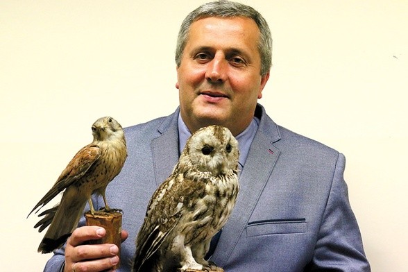 Dr Grzegorz Grzywaczewski zachęca do obserwacji ptaków