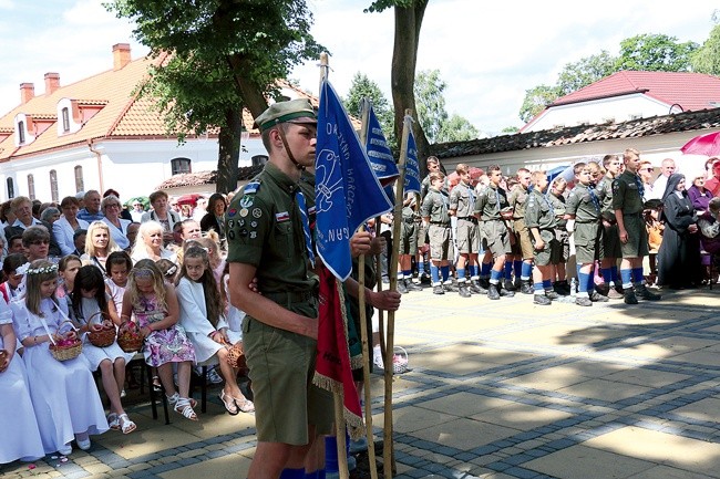 W uroczystościach uczestniczyli harcerze z Lubartowa.