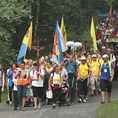 Od Lubszy pielgrzymi weszli w lasy i pod ich osłoną doszli praktycznie do bram Częstochowy.