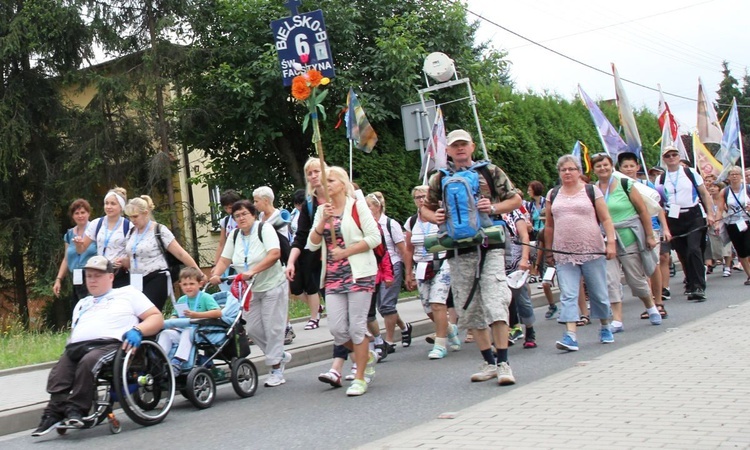 Postój pielgrzymów w Pisarzowicach - 2017