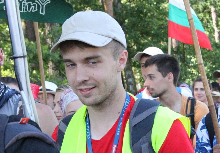 Msza św. w lesie za Dąbrową i dalsza droga