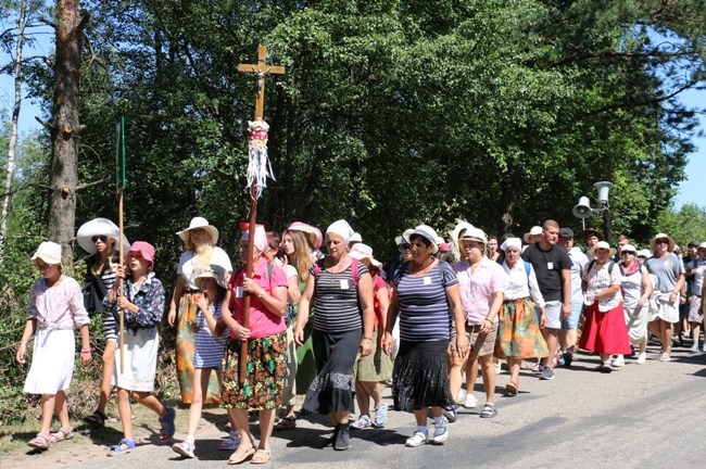 Kolumna radomska trzeci dzień w drodze