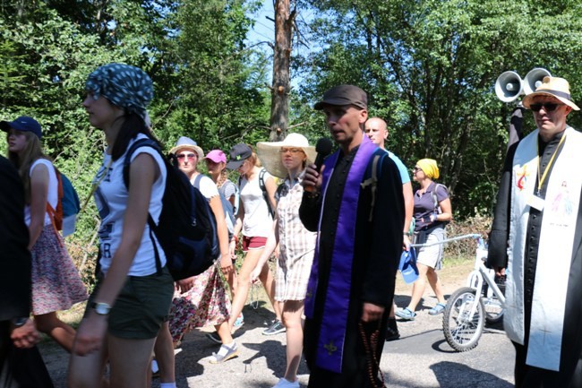 Kolumna radomska trzeci dzień w drodze