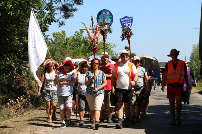 Kolumna radomska trzeci dzień w drodze