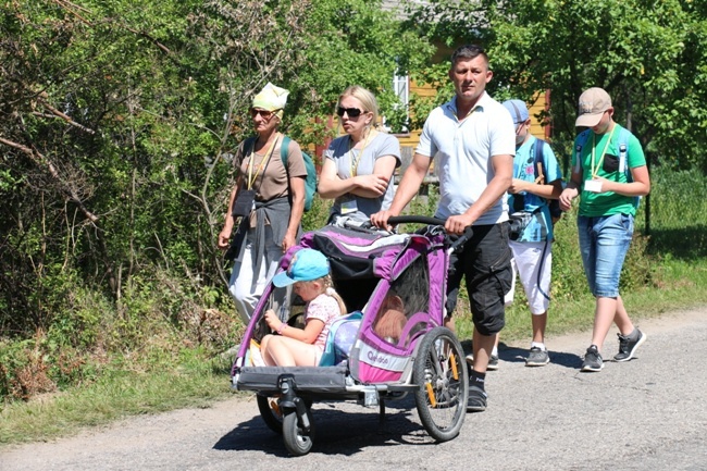 Kolumna radomska trzeci dzień w drodze