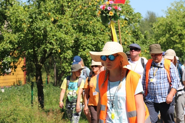 Kolumna radomska trzeci dzień w drodze