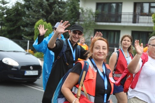 26. pielgrzymka z Hałcnowa na Jasną Górę - w Wilamowicach - 2017