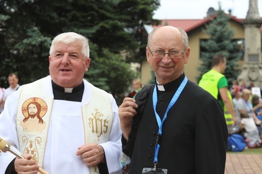 26. pielgrzymka z Hałcnowa na Jasną Górę - w Wilamowicach - 2017