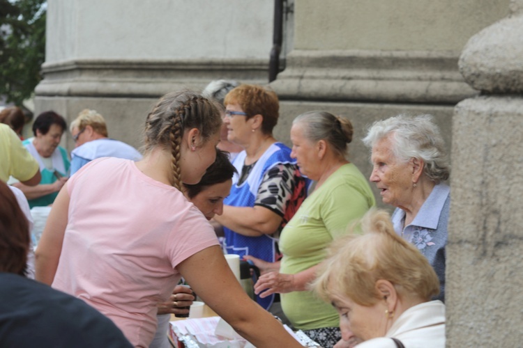 26. pielgrzymka z Hałcnowa na Jasną Górę - w Wilamowicach - 2017