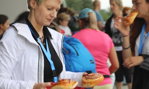 - Takich drożdżówek jak w Rajsku, to nie ma - przyznawali pielgrzymi...
