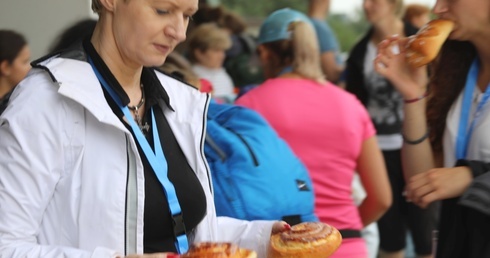 - Takich drożdżówek jak w Rajsku, to nie ma - przyznawali pielgrzymi...