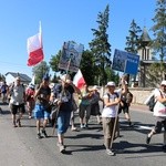 Kolumna skarżyska na szlaku pielgrzymkowym