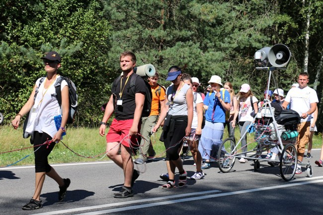 Kolumna skarżyska na szlaku pielgrzymkowym