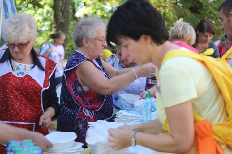 34. pielgrzymka z Oświęcimia na Jasną Górę - w Gołonogu - 2017