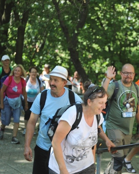 34. pielgrzymka z Oświęcimia na Jasną Górę - w Gołonogu - 2017