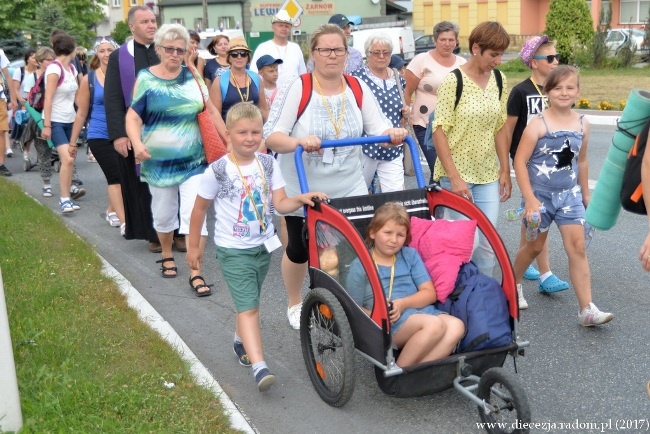 Kolumna opoczyńska w drodze na Jasną Górę