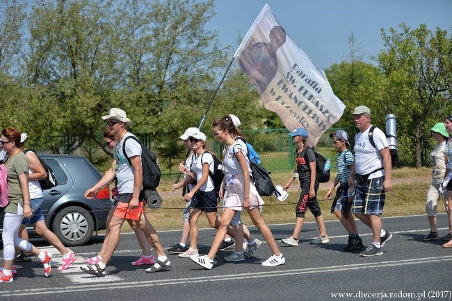 Kolumna opoczyńska w drodze na Jasną Górę