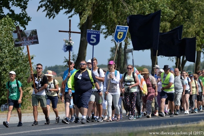 Kolumna opoczyńska w drodze na Jasną Górę