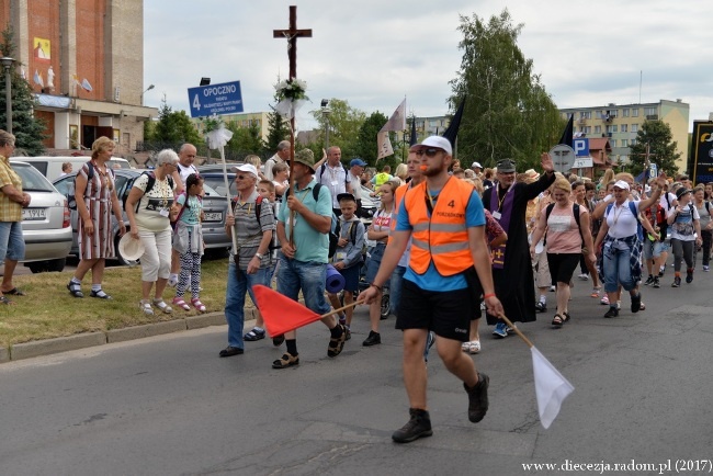 Kolumna opoczyńska w drodze na Jasną Górę