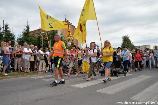 Kolumna opoczyńska w drodze na Jasną Górę