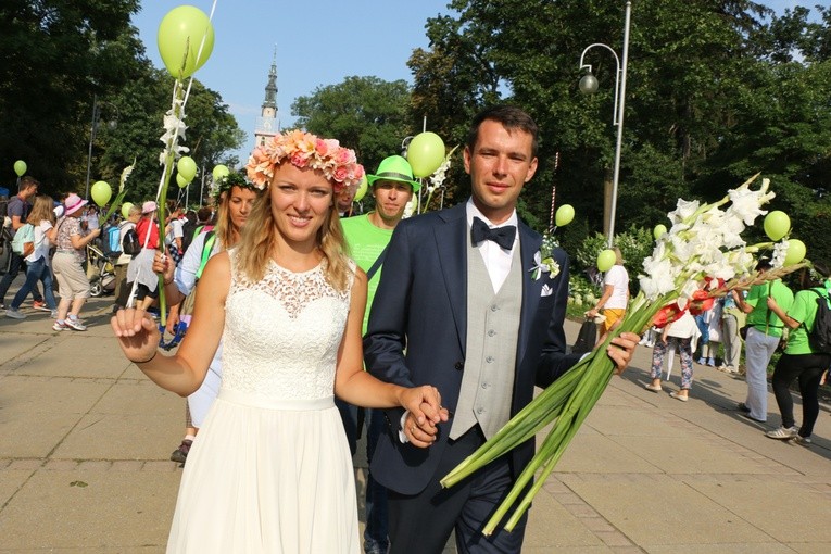 Wejście Pieszej Pielgrzymki Wrocławskiej na Jasną Górę cz.1