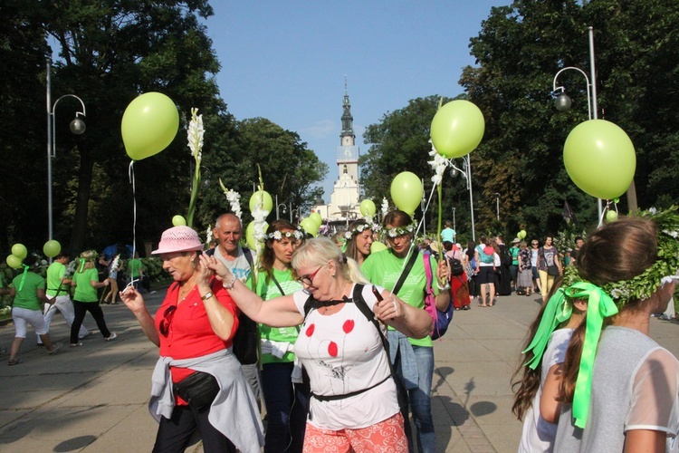 Wejście Pieszej Pielgrzymki Wrocławskiej na Jasną Górę cz. 3