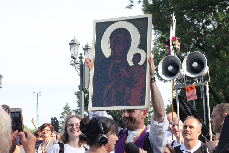 Wejście Pieszej Pielgrzymki Wrocławskiej na Jasną Górę cz. 3