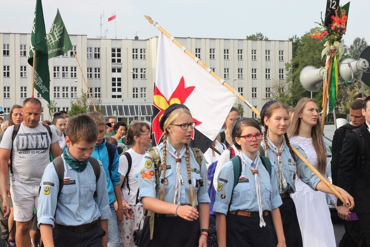 Wejście Pieszej Pielgrzymki Wrocławskiej na Jasną Górę cz. 2