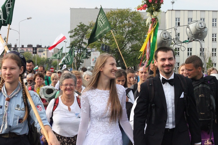 Wejście Pieszej Pielgrzymki Wrocławskiej na Jasną Górę cz. 2