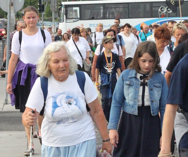 Wejście Pieszej Pielgrzymki Wrocławskiej na Jasną Górę cz. 2