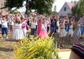 Nie tylko w drodze, ale także na miejscu, w Jarosławicach, pielgrzymi będą modlić się, śpiewać i tańczyć