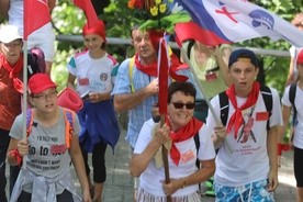 Na Górkę w Gołonogu dotarli nieco zmęczeni, ale radośni