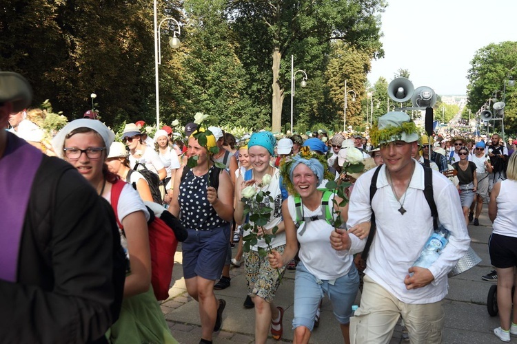 Piesza Pielgrzymka Krakowska wchodzi na Jasną Górę