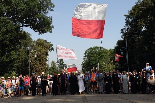 Piesza Pielgrzymka Krakowska wchodzi na Jasną Górę