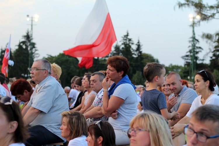 Msza św. na zakończenie 37. Pieszej Pielgrzymki Krakowskiej na Jasną Górę