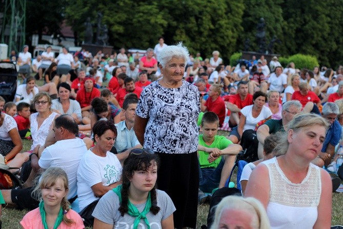 Msza św. na zakończenie 37. Pieszej Pielgrzymki Krakowskiej na Jasną Górę