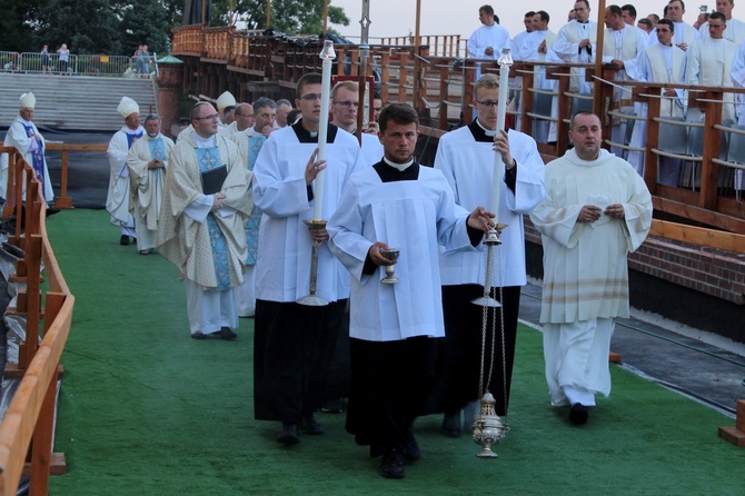 Msza św. na zakończenie 37. Pieszej Pielgrzymki Krakowskiej na Jasną Górę