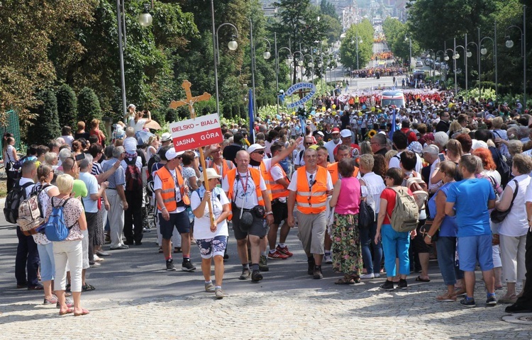 U celu - 16. Czechowicka Pielgrzymka na Jasnej Górze 2017