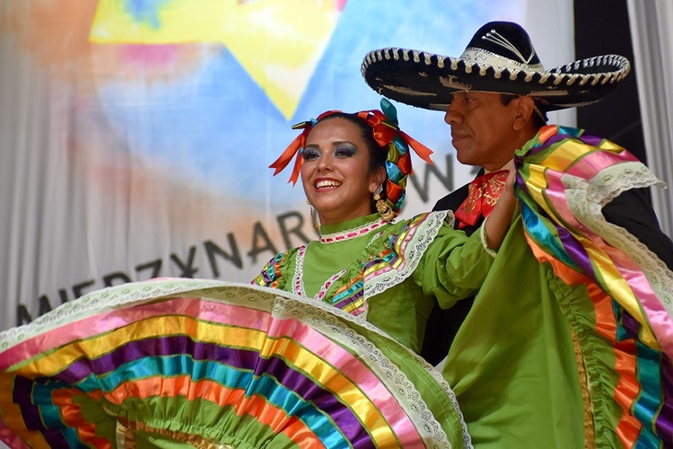 Koncert inauguracyjny 26. Międzynarodowego Festiwalu Folkloru w Strzegomiu