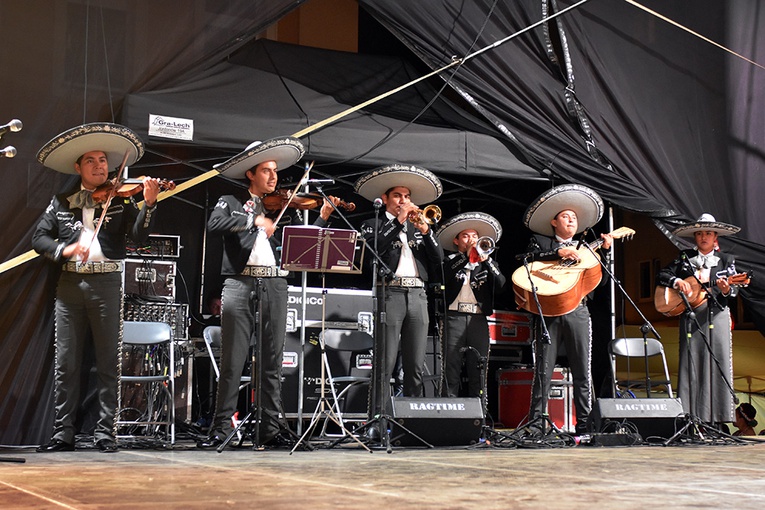 Koncert inauguracyjny 26. Międzynarodowego Festiwalu Folkloru w Strzegomiu